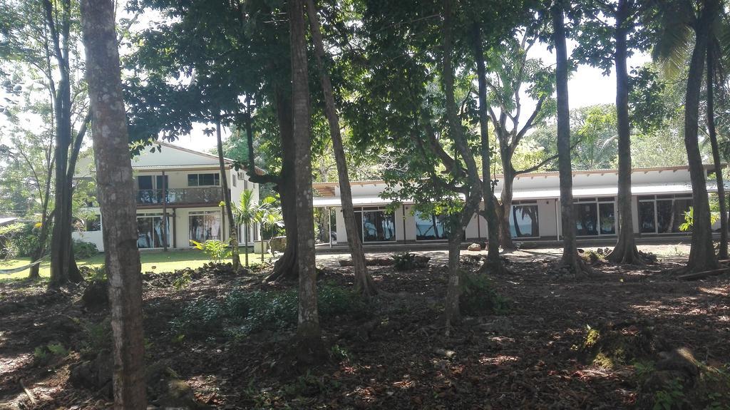 Cahuita Inn Exterior photo
